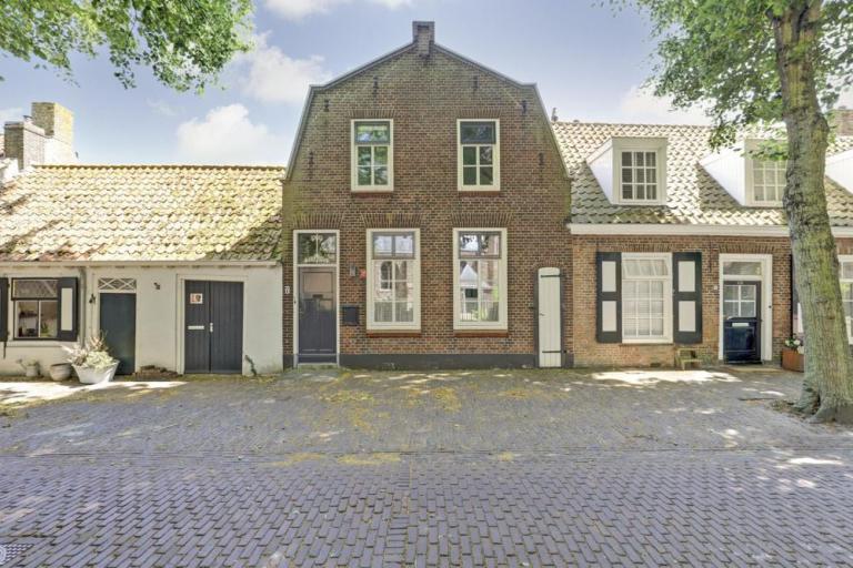Dorpsplein 7