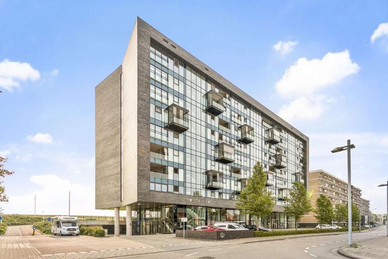 Waterfront 318