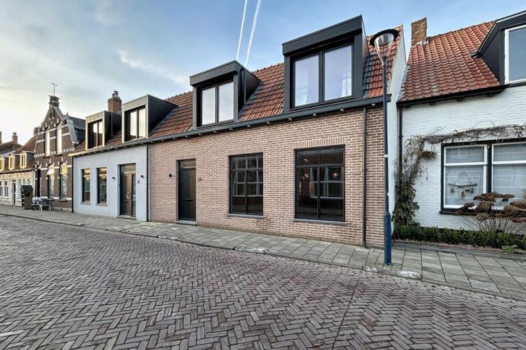 Dorpsstraat 11