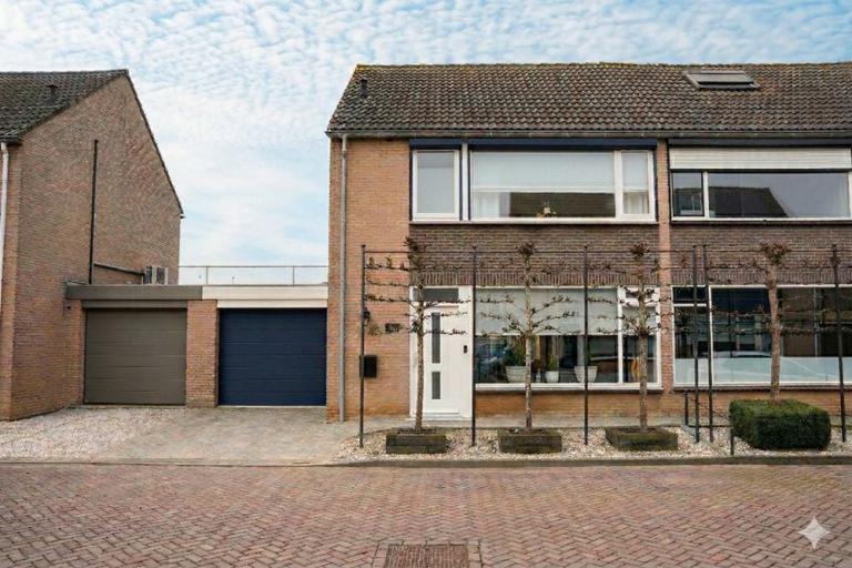 Jacob Van Ruysdaelstraat 16