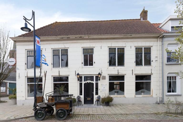 Dorpsstraat 2