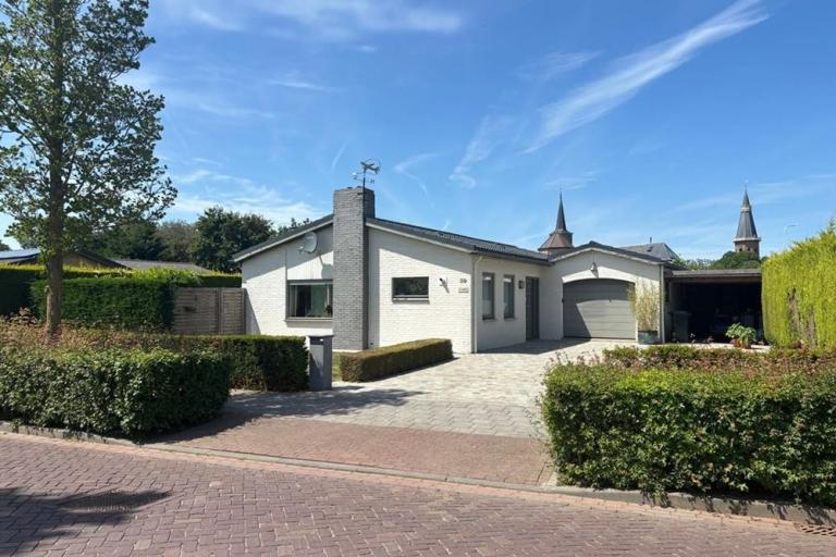 Burgemeester J.C. Everaarslaan 30