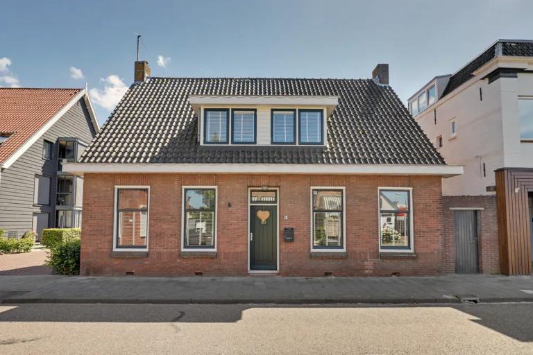 Dorpsstraat 81