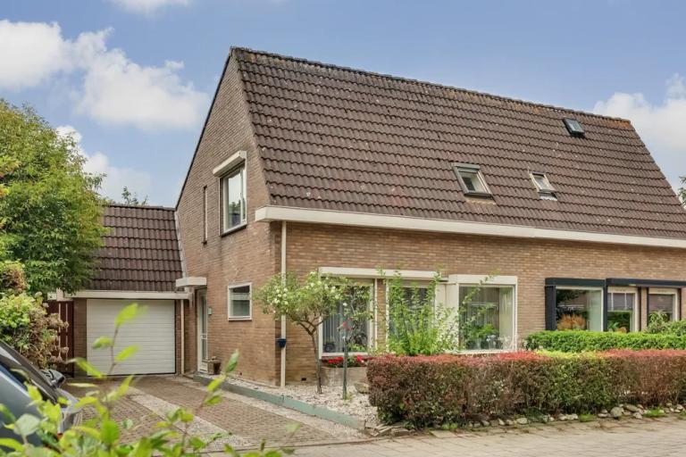 Esdoornstraat 46