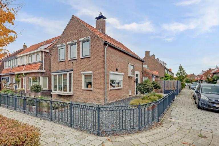 Leliestraat 105