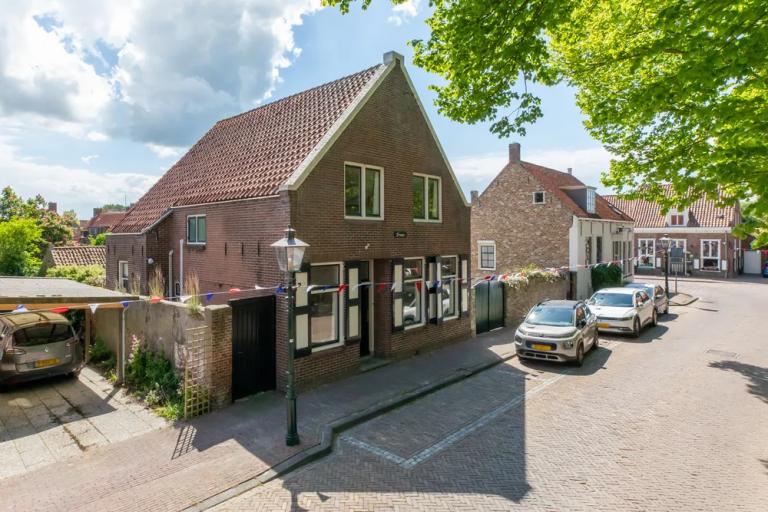 Kerkplein 28