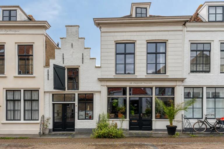 Sint Domusstraat 44